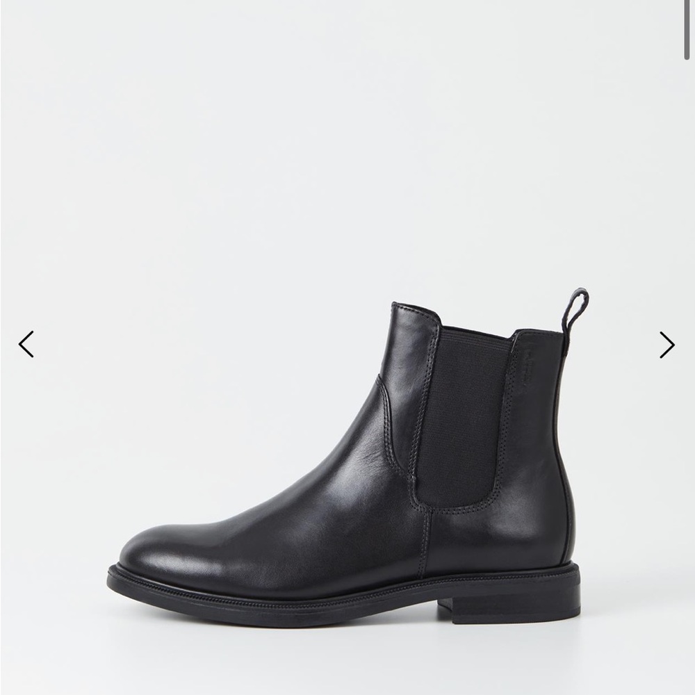 Vagabond Amina Chelsea Boots Size 39 NWOT